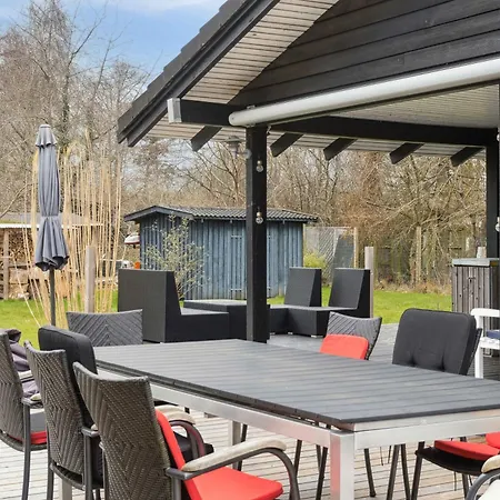 Lovely In Peaceful Surroundings Vejby